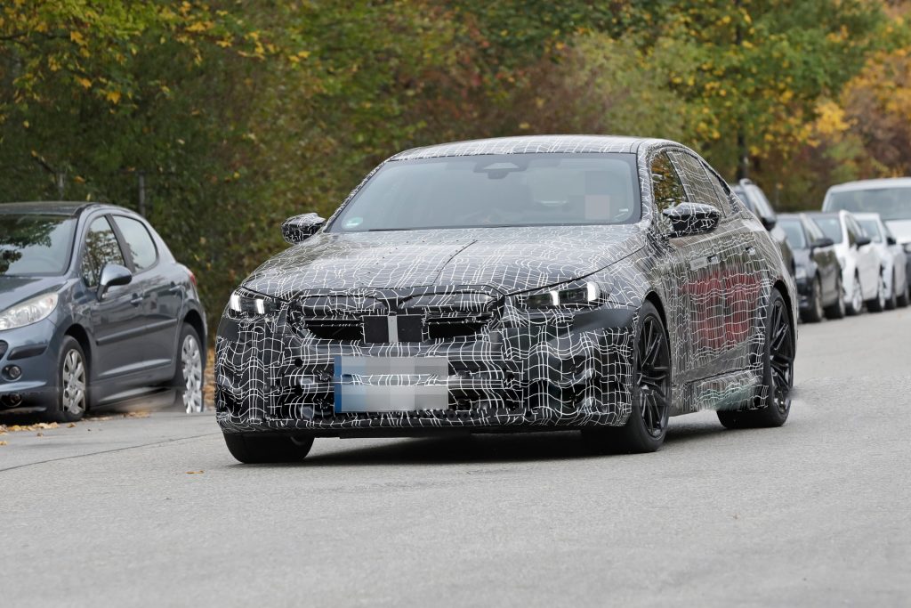 Yeni BMW M5’te elektrik kervanına katılacak mı?