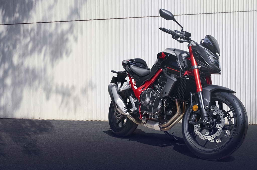 Honda’nın beklenen modeli CB750 Hornet geri dönüyor