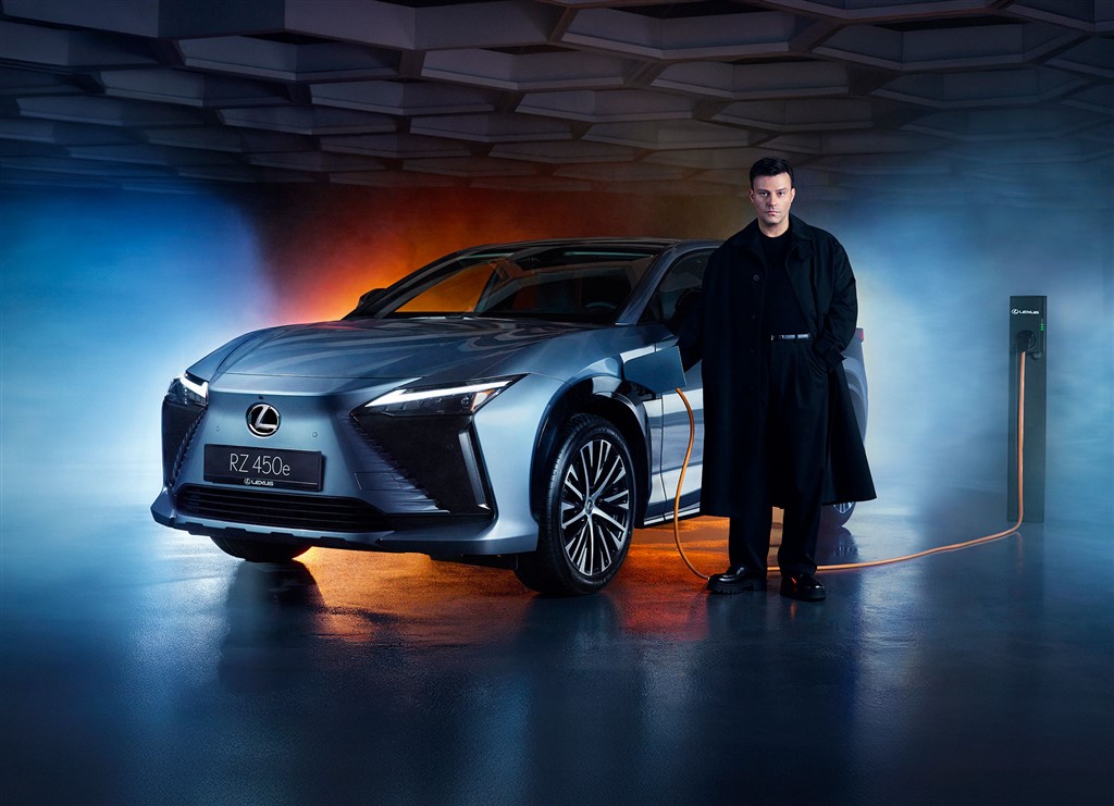 Lexus Tam Elektrikli RZ 450e’yi Türkiye’de Satışa Sundu