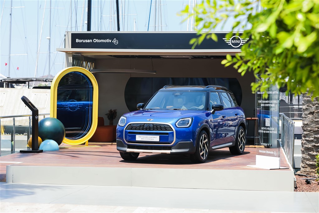 Yeni Tamamen Elektrikli MINI Countryman Yalıkavak Marina’da